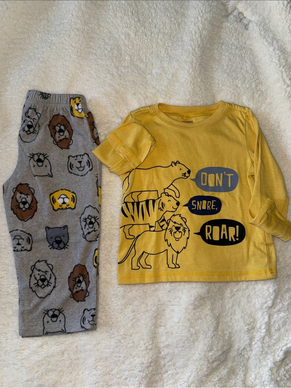 Carter's Yellow Lion 'Don't Snore, Roar!' Pajama Set